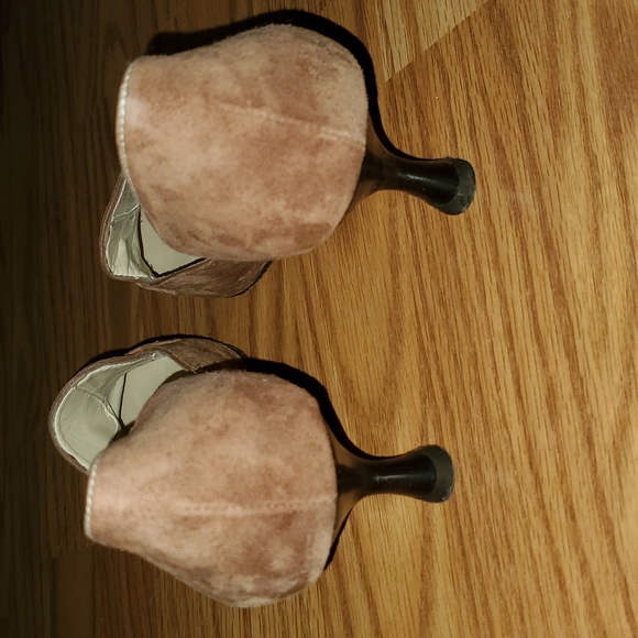 Hype Suede Heels - Picture 6 of 14